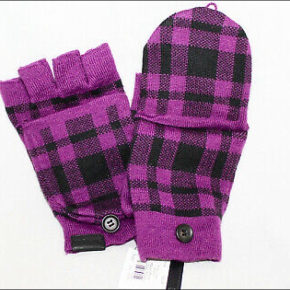 COACH Buffalo Plaid Mittens NWT OS Aubergine